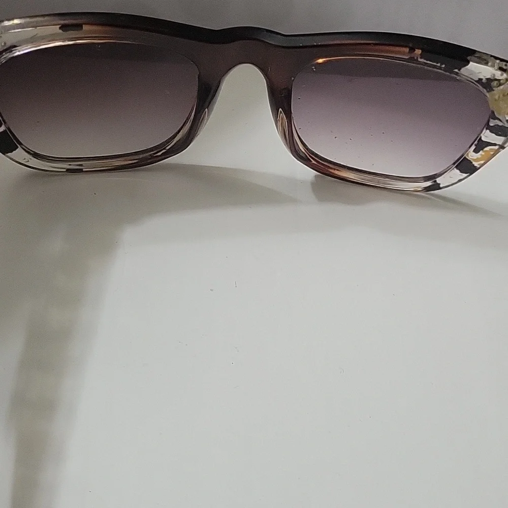 JESSICA SIMPSON SUNNIES NWOT SUNGLASSES